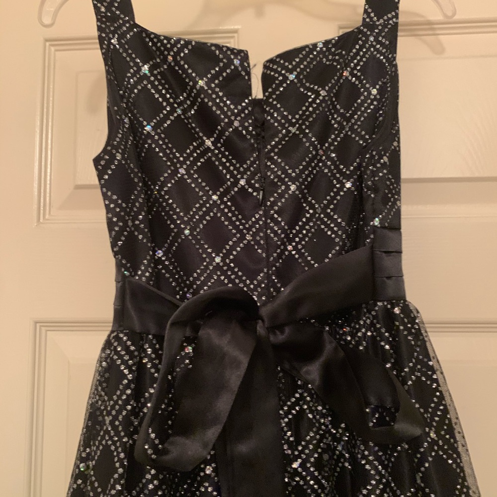 Two Dress - Picture 6 of 8